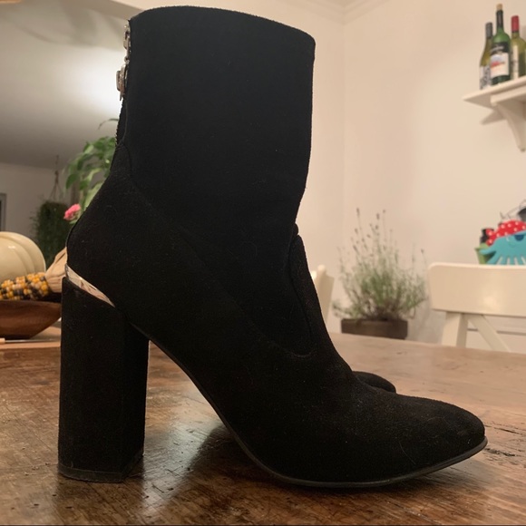 Wishbone black suede boots - Picture 2 of 9